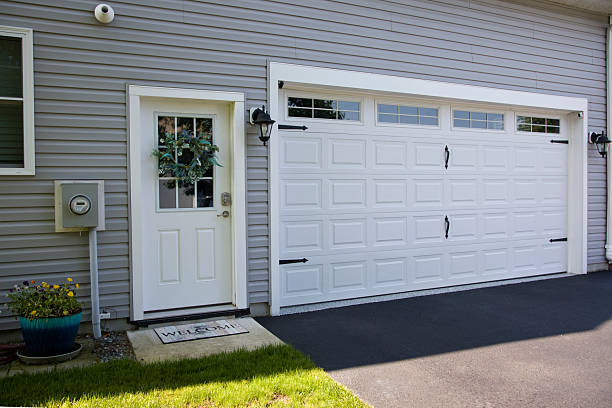 24/7 Emergency Garage Door Panel Replacement experts in Edmunds County County, SD